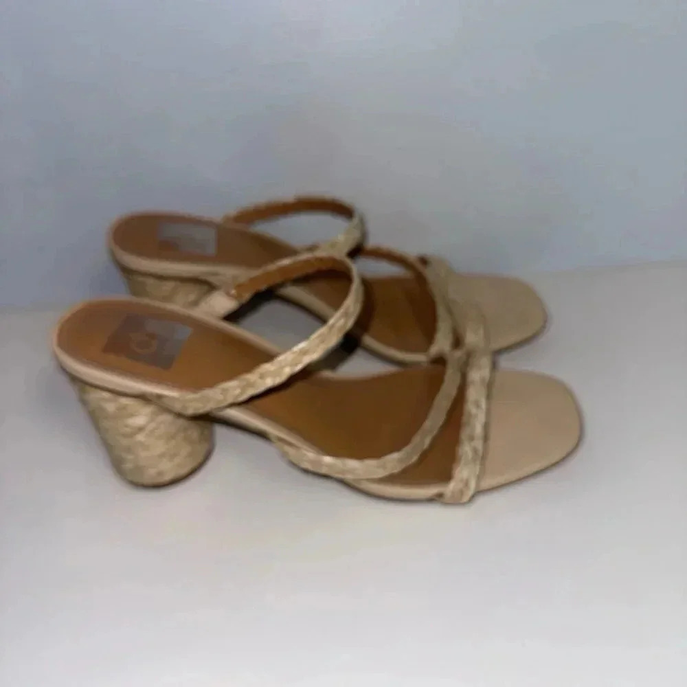 Women's DV by Dolce Vita Sandals, Size 7, Beige Straw Straps - Picture 4 of 14